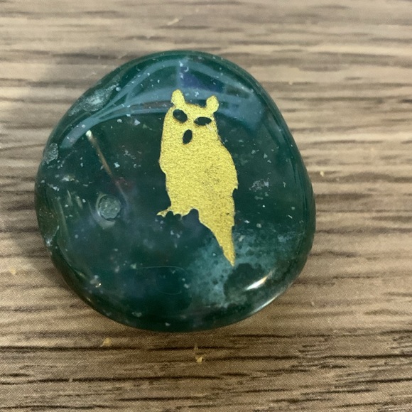 Specialty engraved gemstone 1 1/2” - Picture 3 of 4